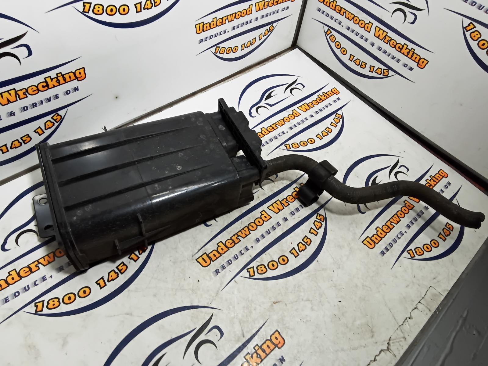 View Auto part Fuel Filter Housing Kia Rio 2014