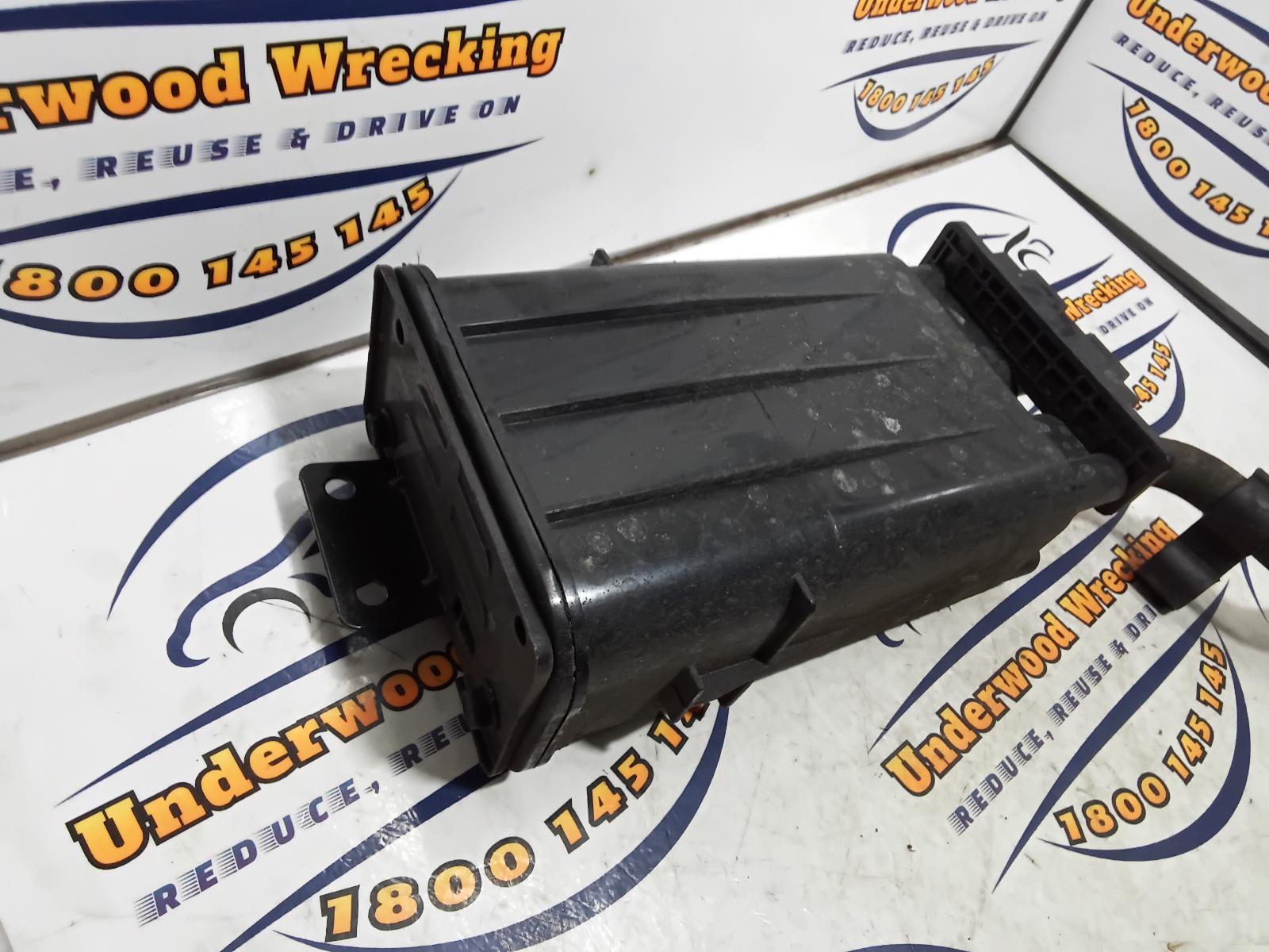 View Auto part Fuel Filter Housing Kia Rio 2014