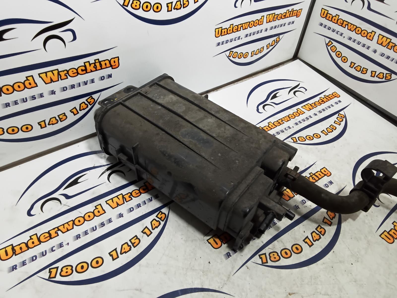 View Auto part Fuel Filter Housing Kia Rio 2014