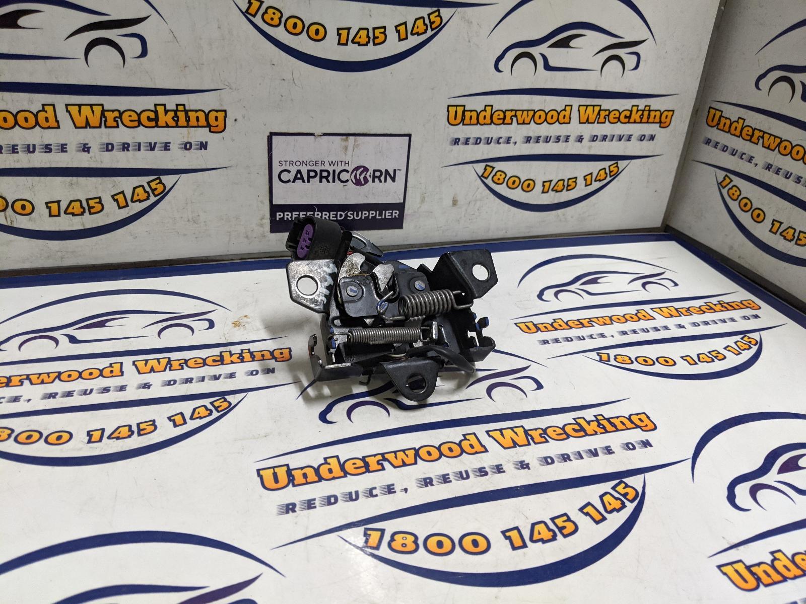 View Auto part Bonnet Lock/Support Ldv Deliver 9 2023