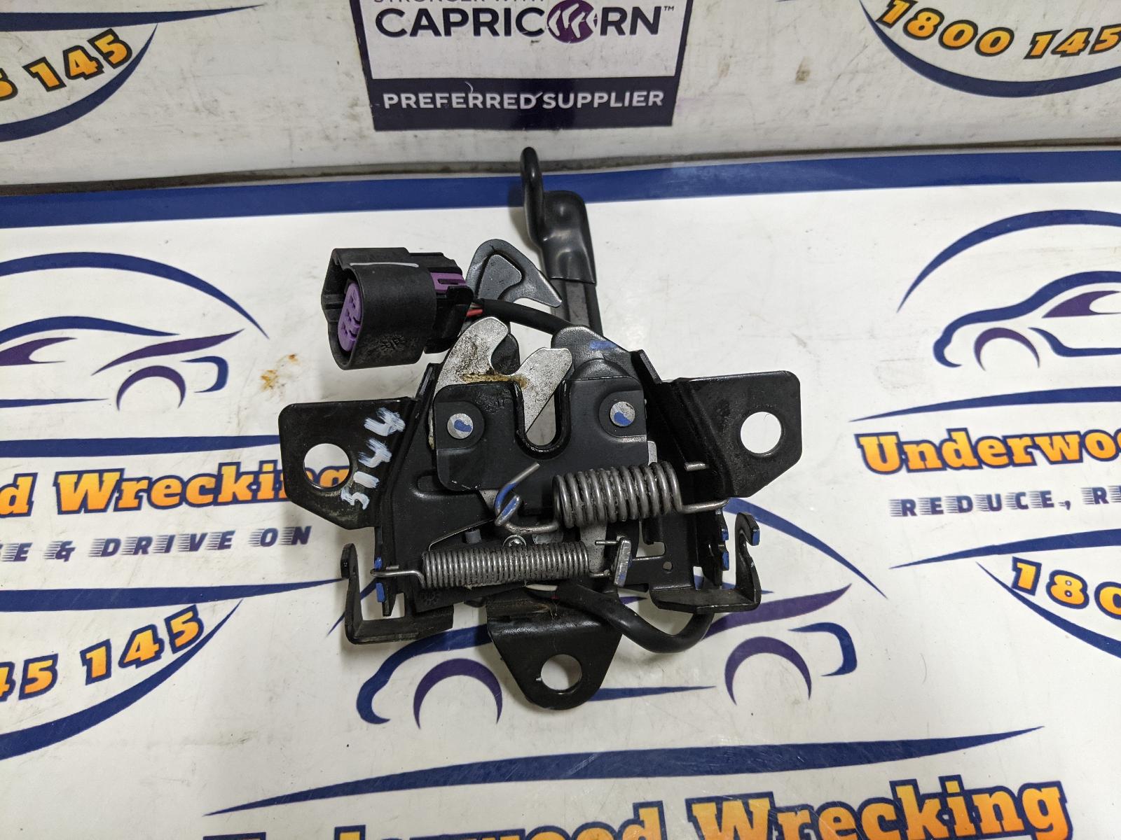View Auto part Bonnet Lock/Support Ldv Deliver 9 2023