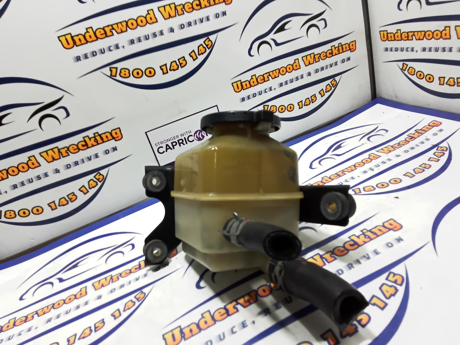 2005 Toyota Camry P/S Reservoir View Auto part P/S Reservoir Toyota Camry 2005