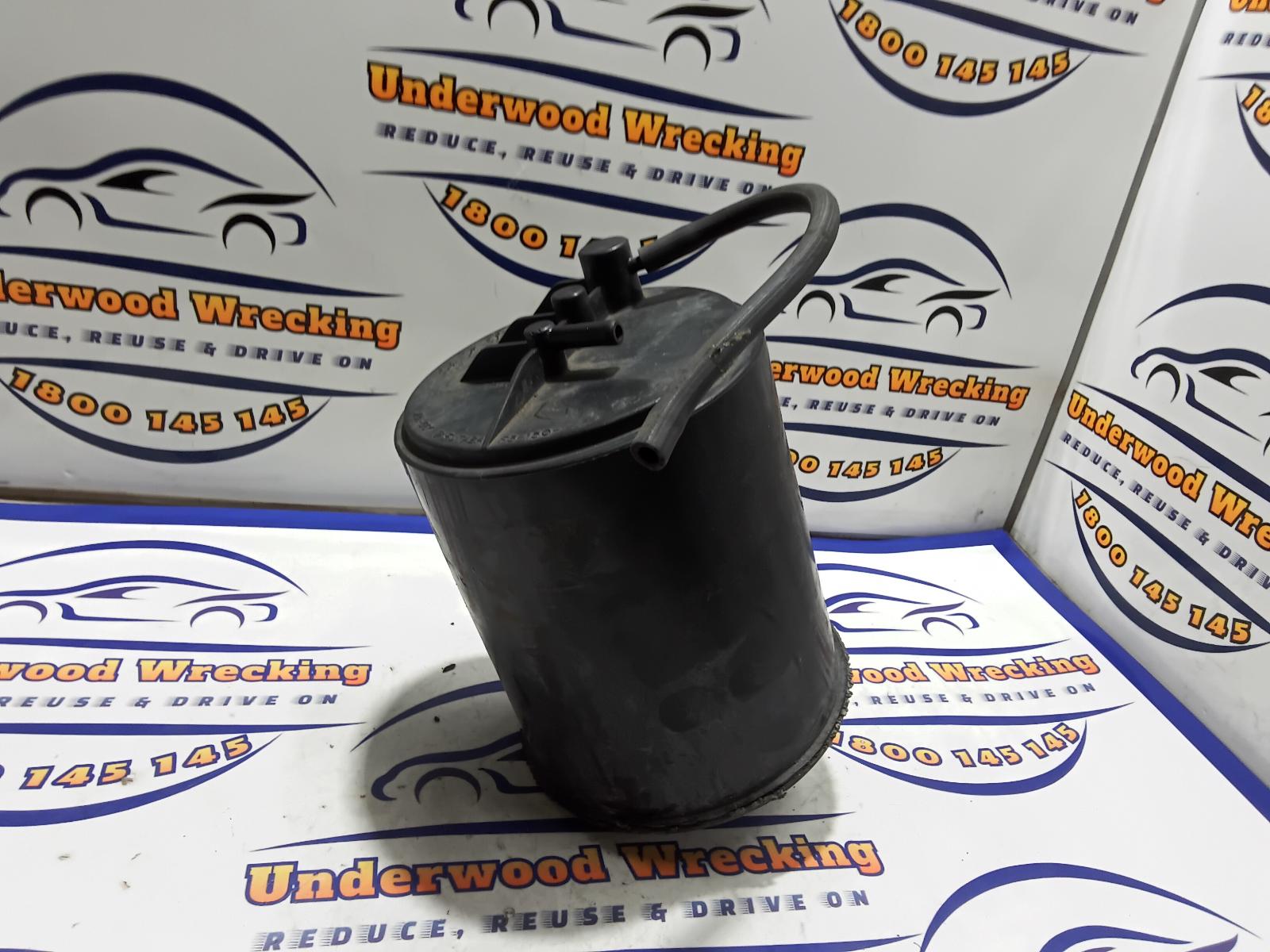 View Auto part Fuel Filter Housing Mitsubishi L300 1999