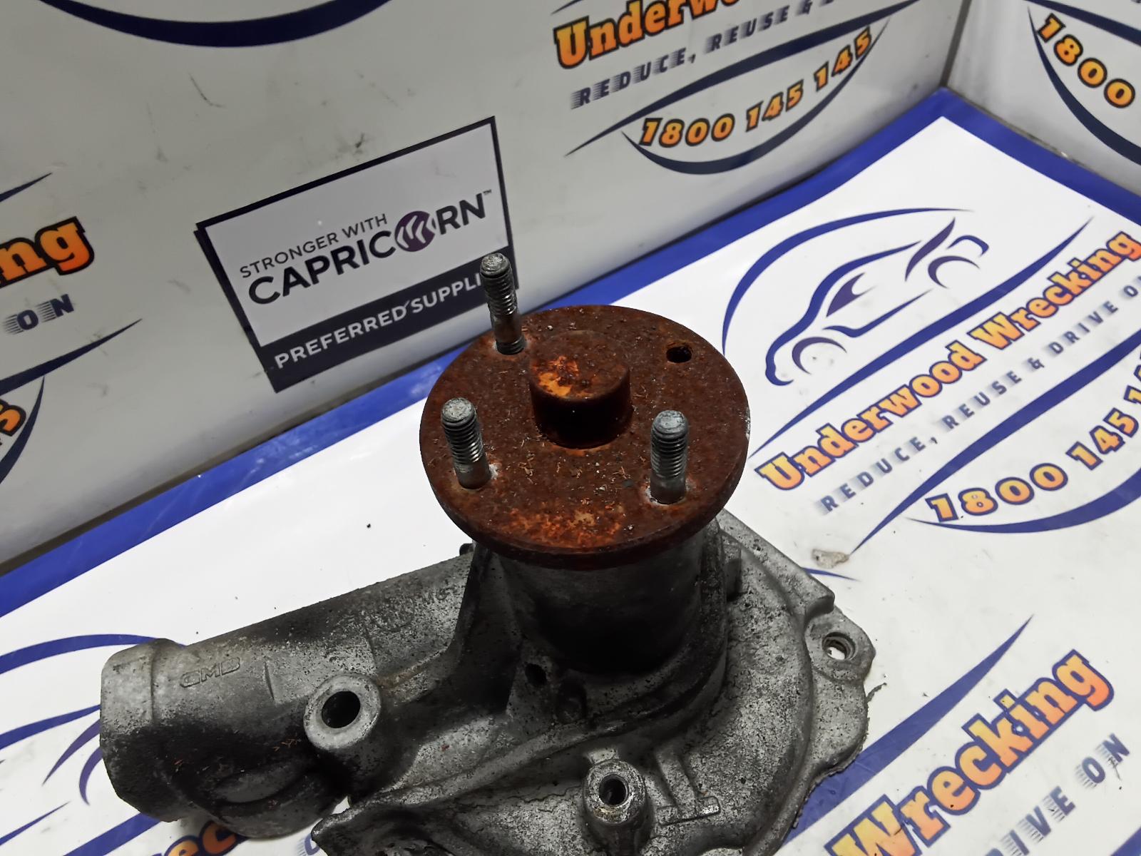 View Auto part Water Pump Mitsubishi L300 1999