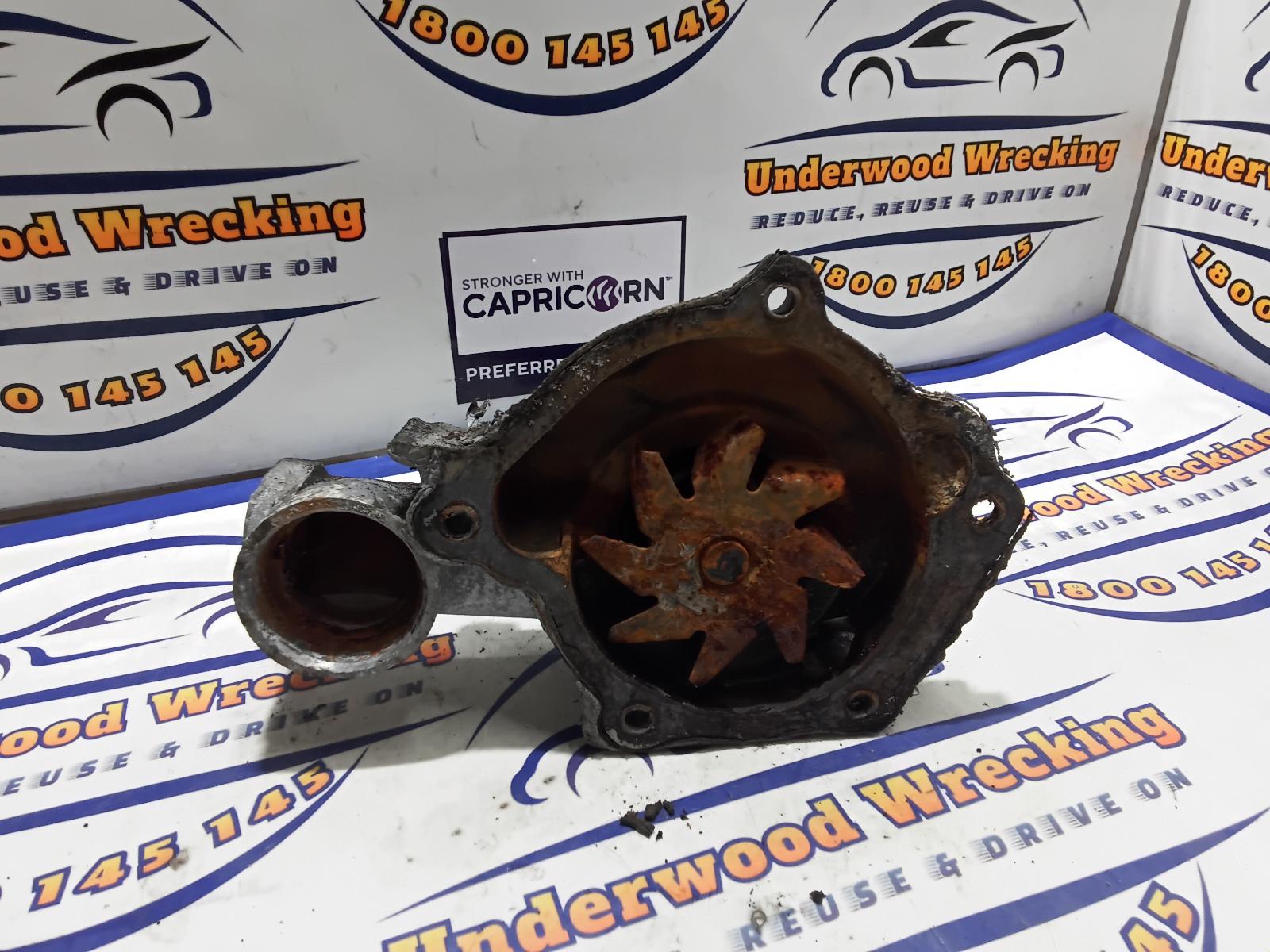 View Auto part Water Pump Mitsubishi L300 1999