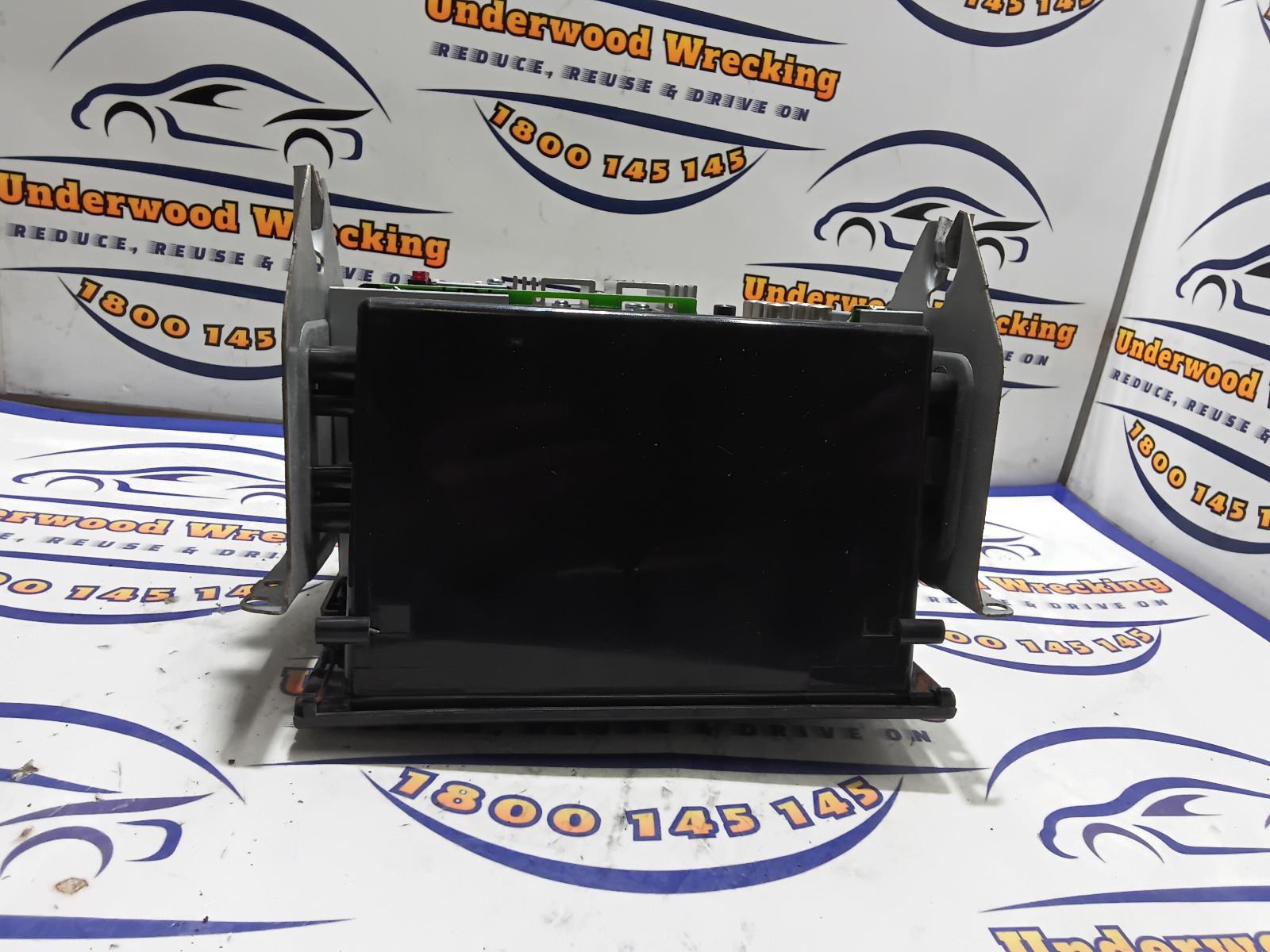 View Auto part Radio/Cd/Dvd/Sat/Tv Mitsubishi L300 1999