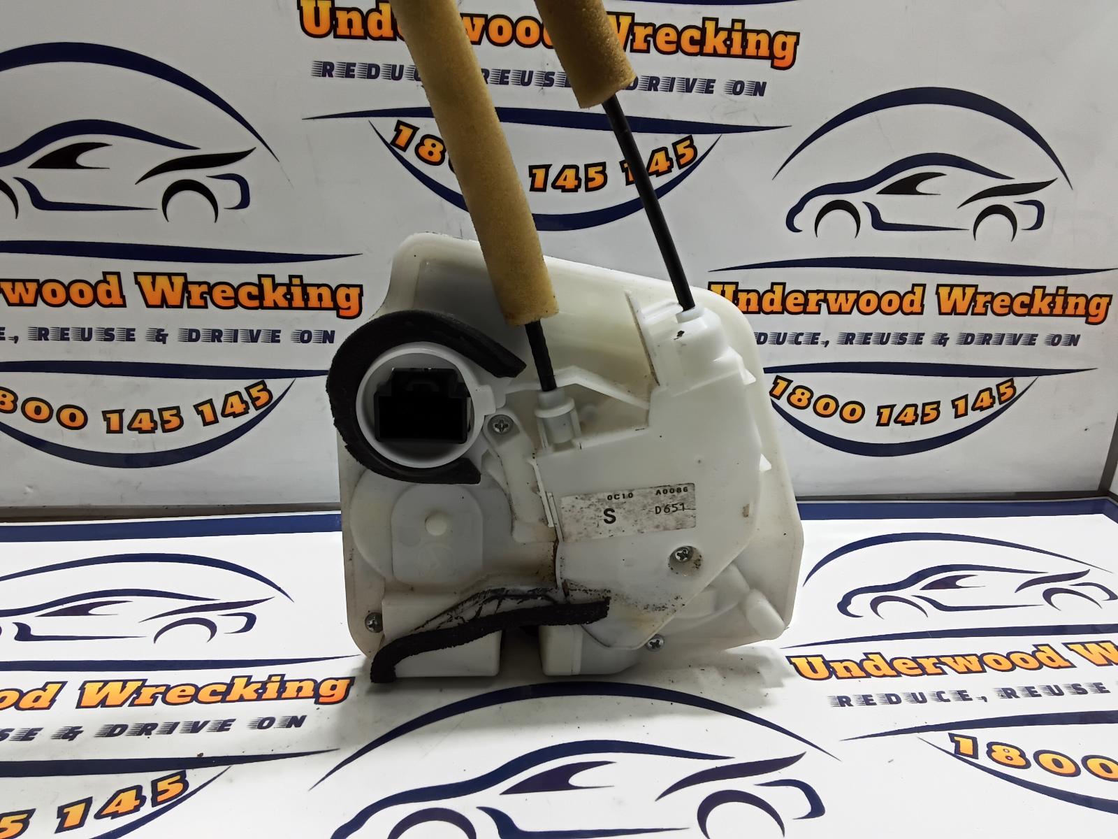 View Auto part Door/Boot/Gate Lock Mazda 2 2010