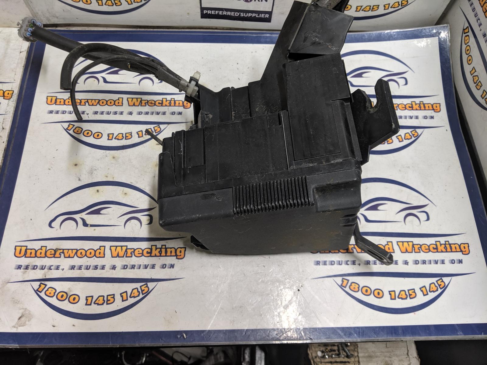 View Auto part Fuse Box Mazda 2 2010