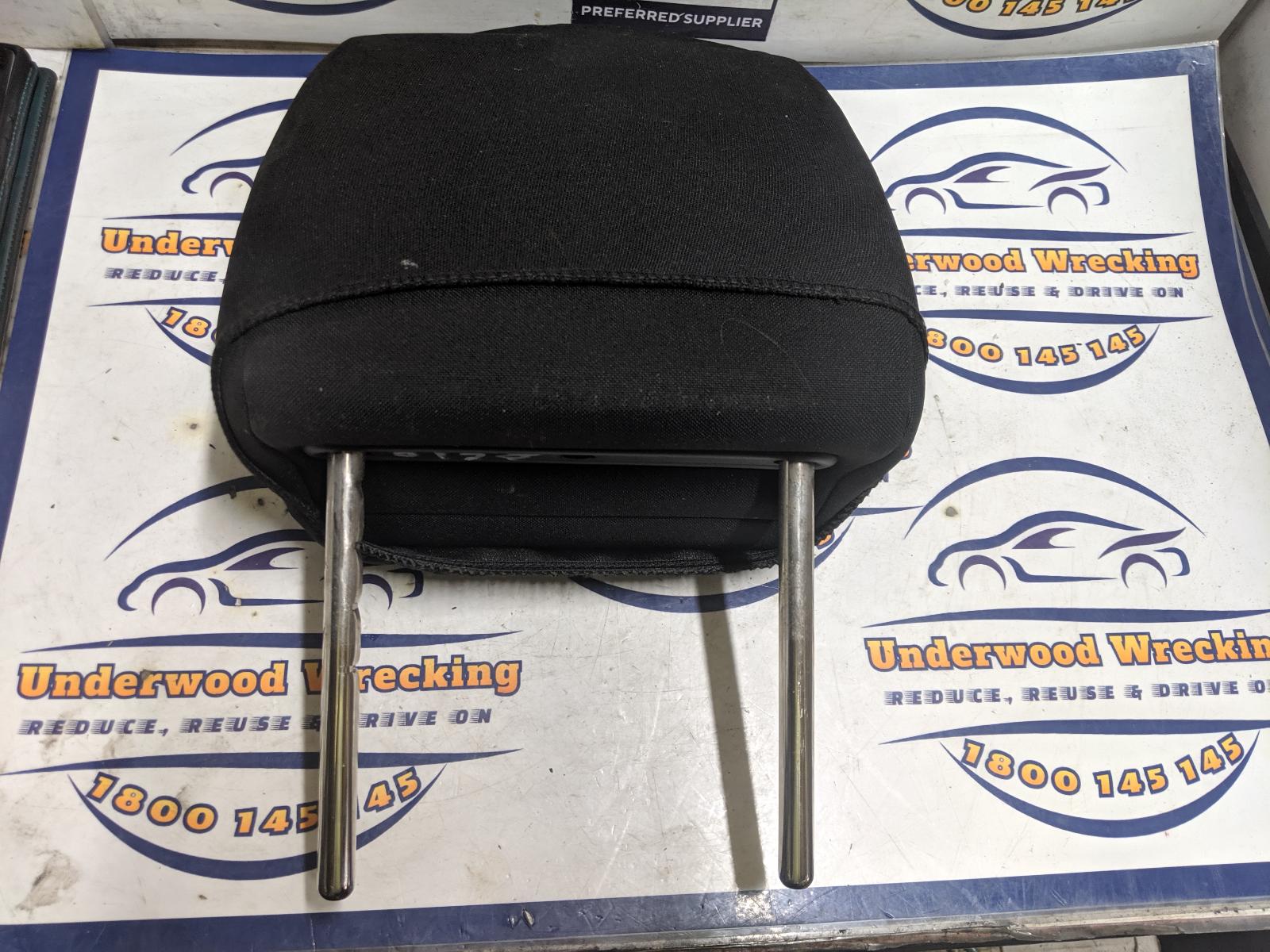 View Auto part Headrest Mazda 2 2010