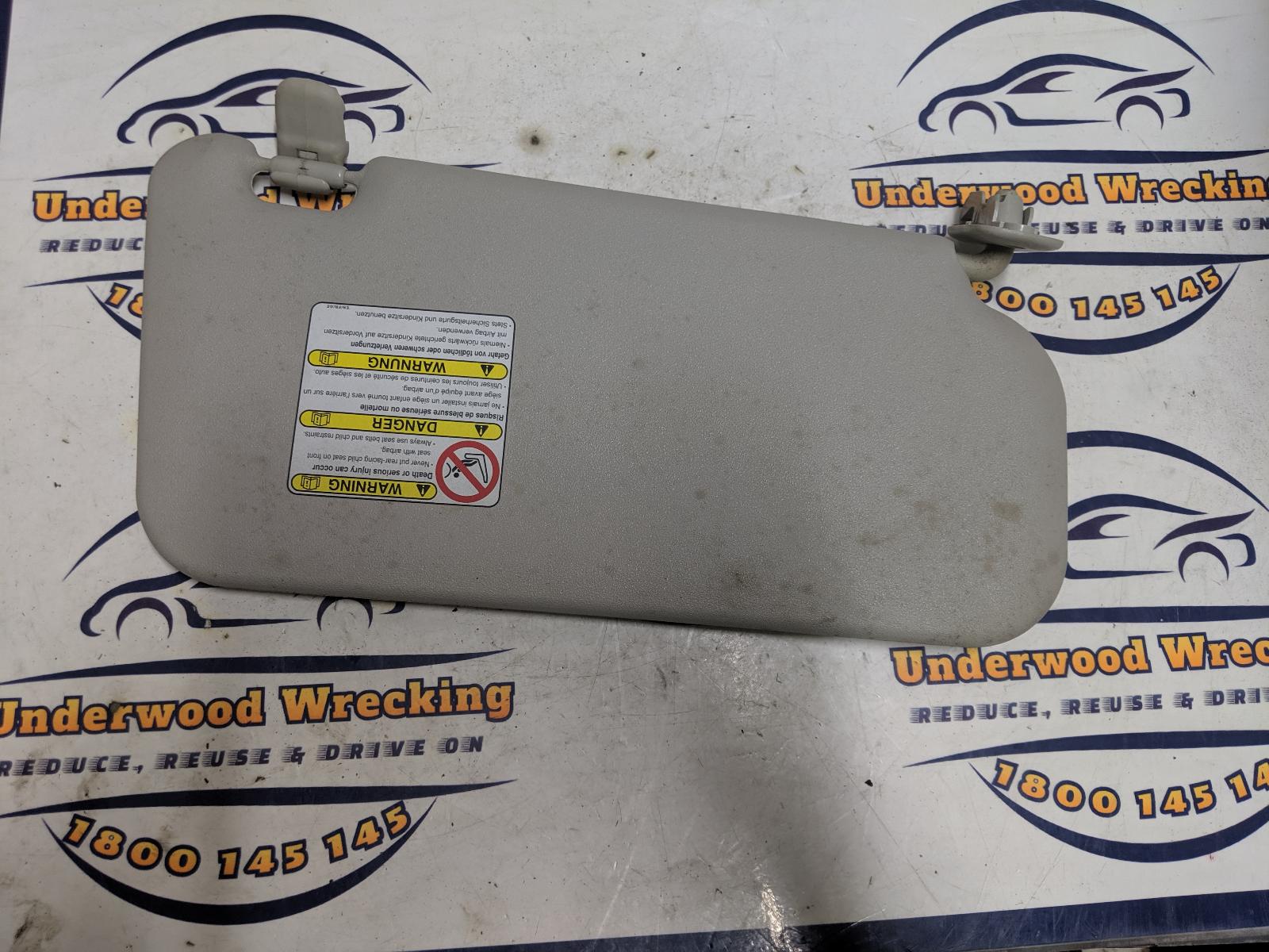 View Auto part Sunvisor Mazda 2 2010