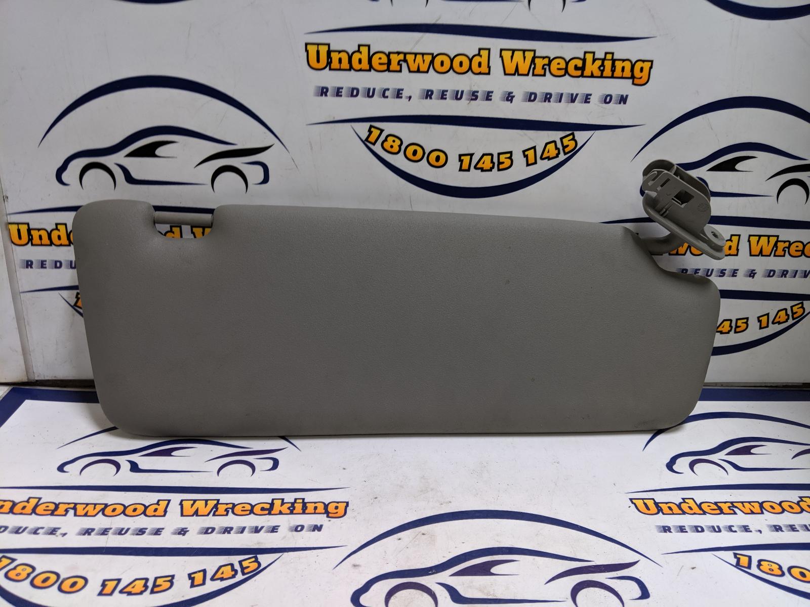 View Auto part Sunvisor Mazda 3 2005