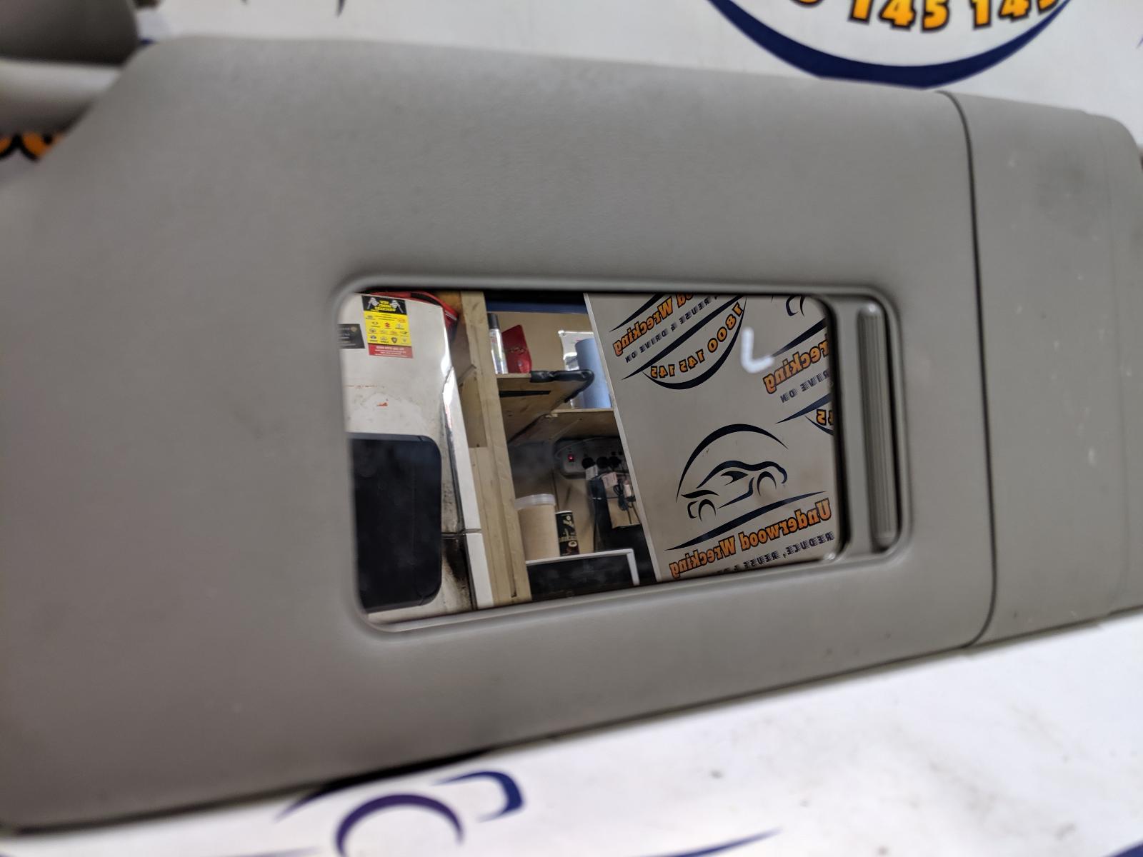 View Auto part Sunvisor Mazda 3 2005