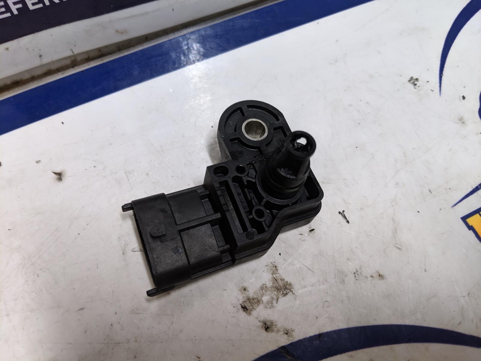 2014 Ssangyong Stavic Map Sensor View Auto part Map Sensor Ssangyong Stavic 2014