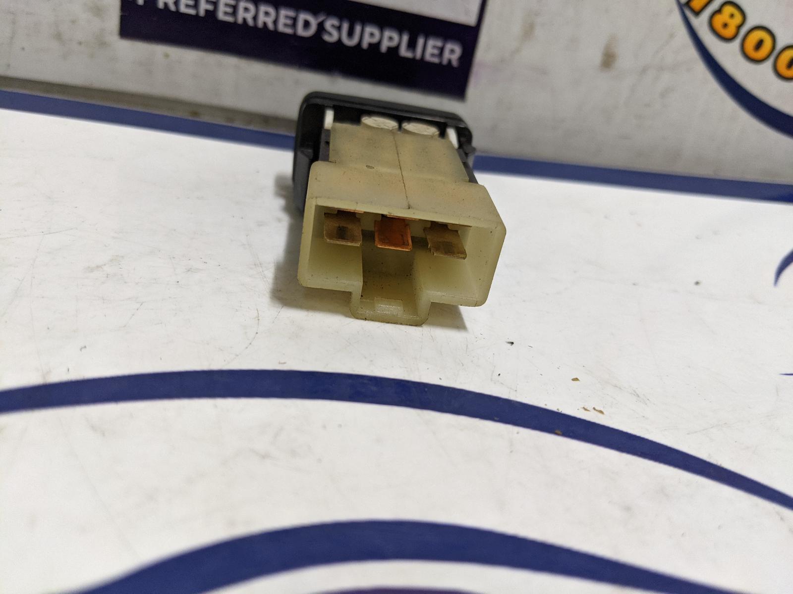 View Auto part Misc Switch/Relay Holden Commodore 1995