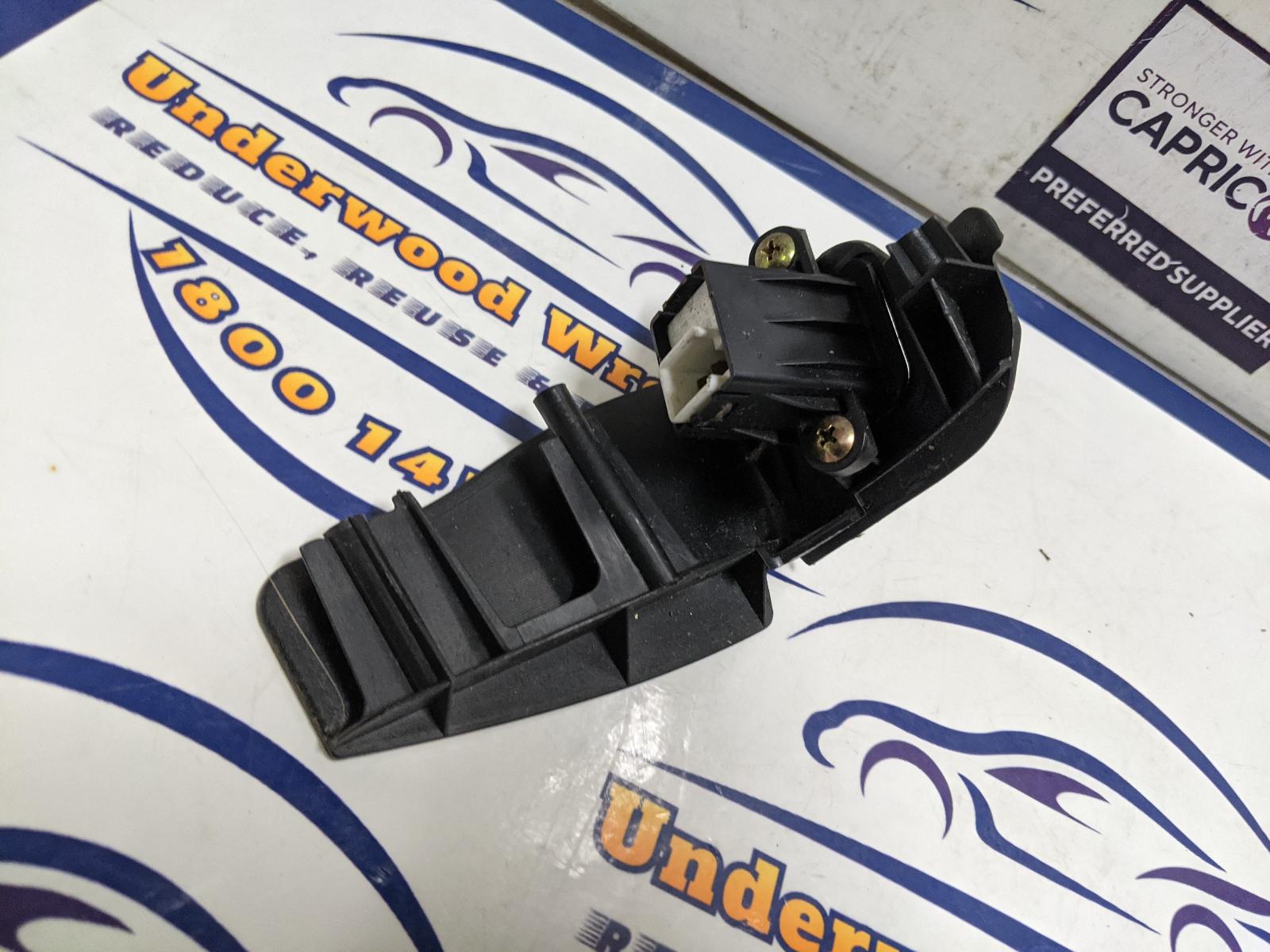 View Auto part Misc Switch/Relay Honda Crv 2004