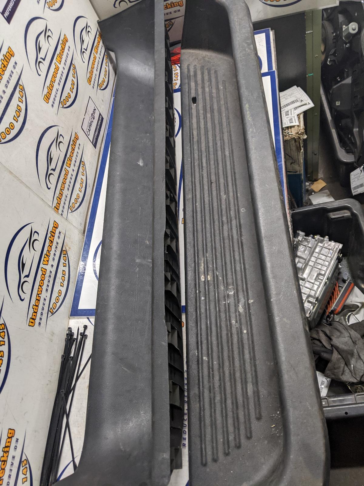 2015 Hyundai Iload/imax Side Step/Skirt View Auto part Side Step/Skirt Hyundai Iload/imax 2015