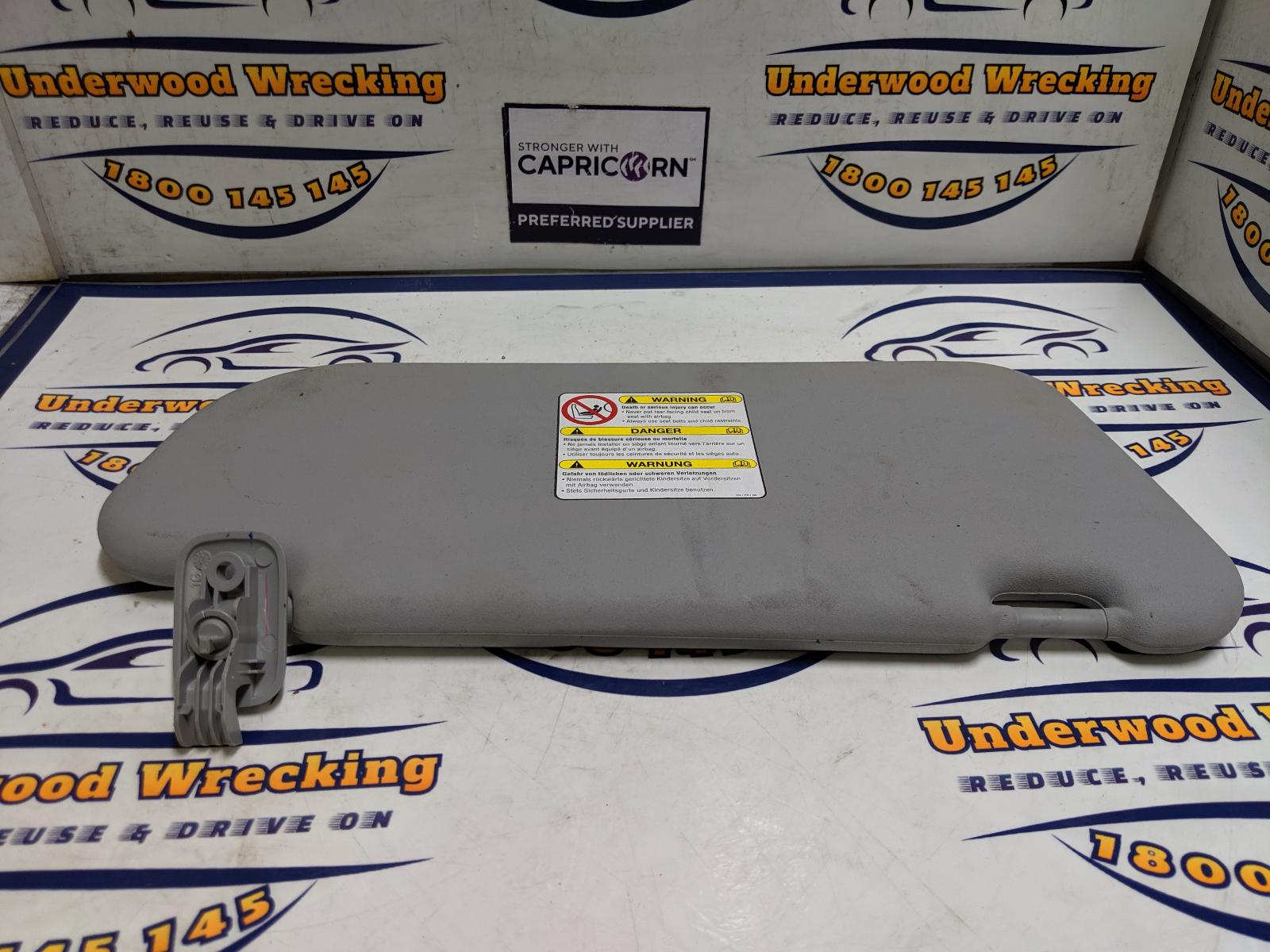 View Auto part Sunvisor Mazda 3 2006