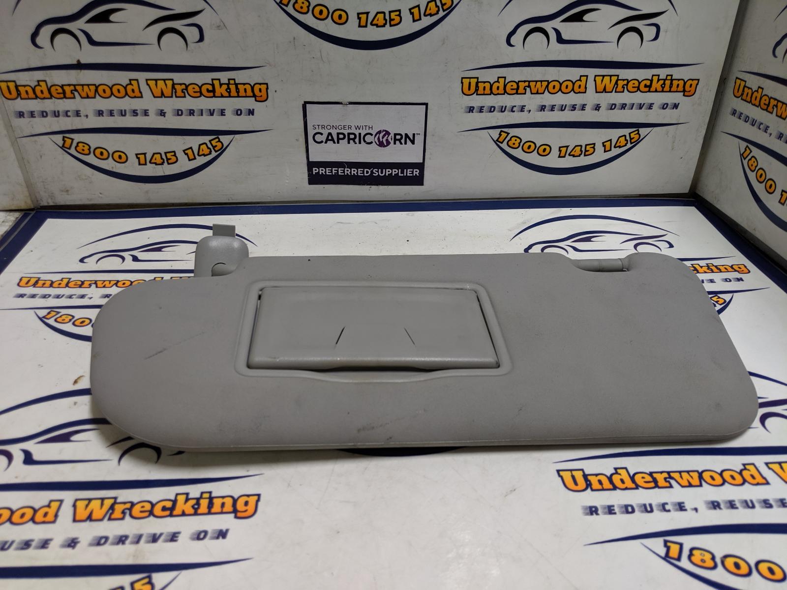 View Auto part Sunvisor Mazda 3 2006
