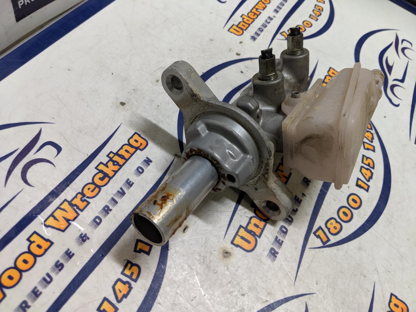 View Auto part Master Cylinder Mazda Cx7 2011