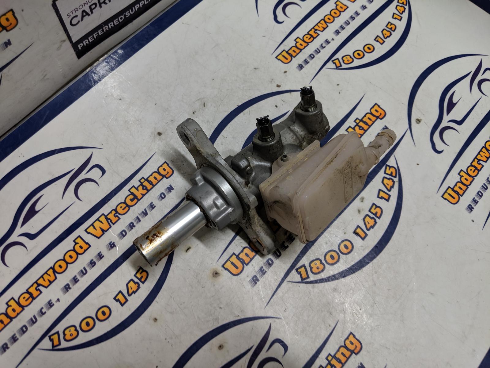 View Auto part Master Cylinder Mazda Cx7 2011