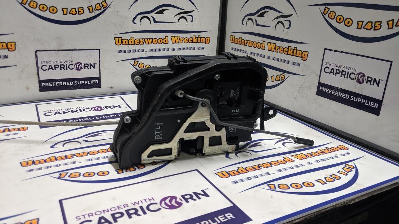 View Auto part Door/Boot/Gate Lock Bmw 1 Series 2009