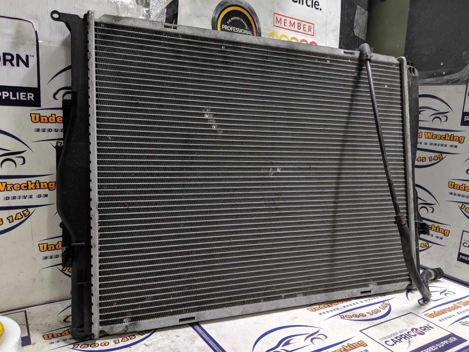View Auto part Radiator Bmw 1 Series 2009