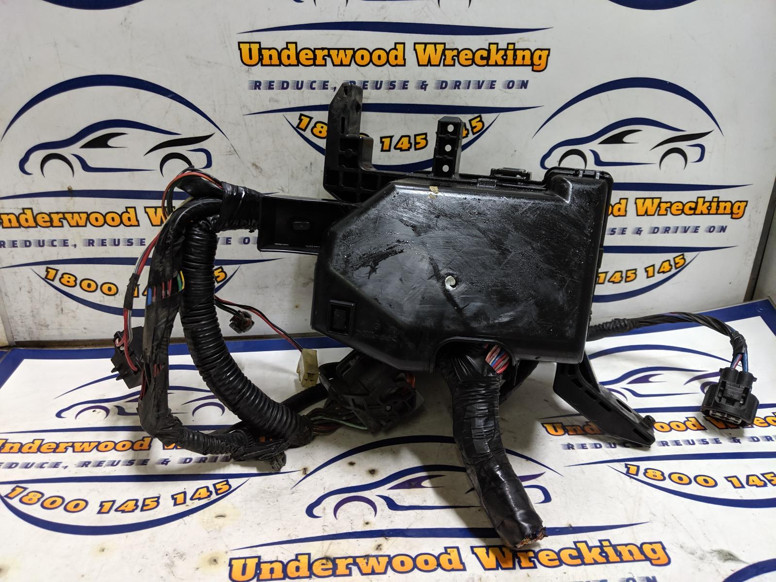 View Auto part Fuse Box Suzuki Swift 2006