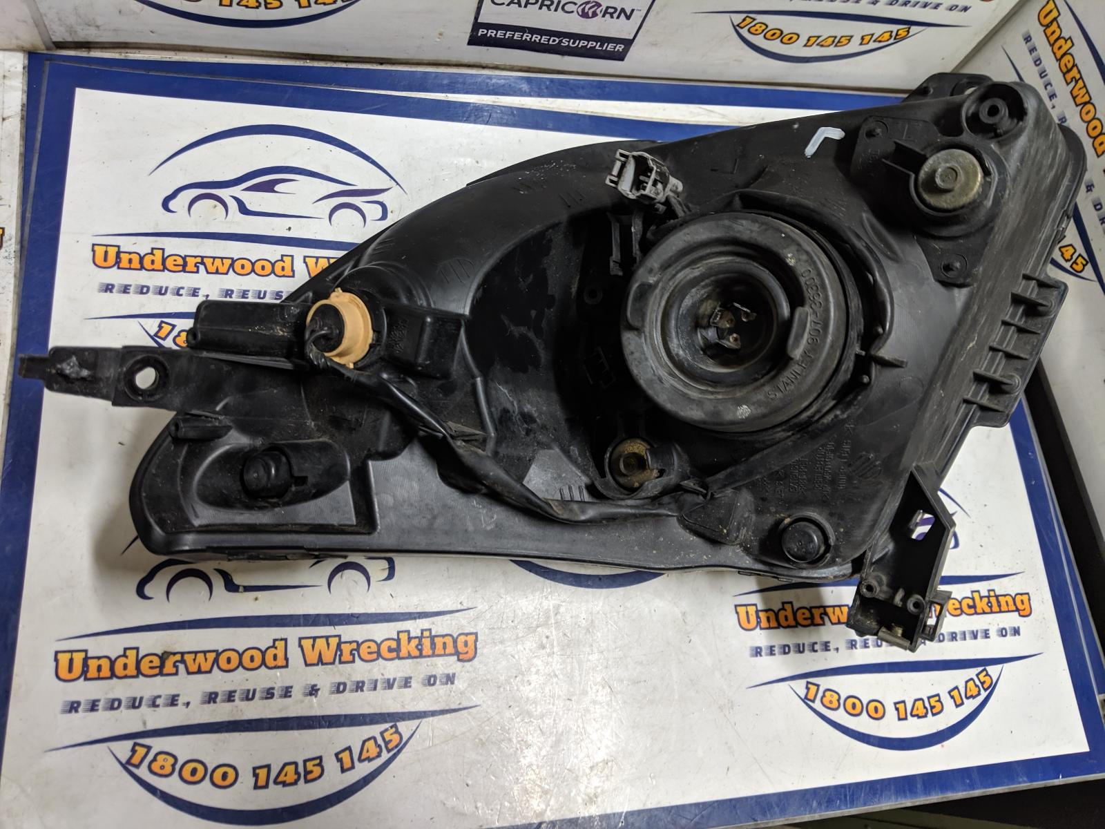 View Auto part Left Headlamp Suzuki Swift 2006