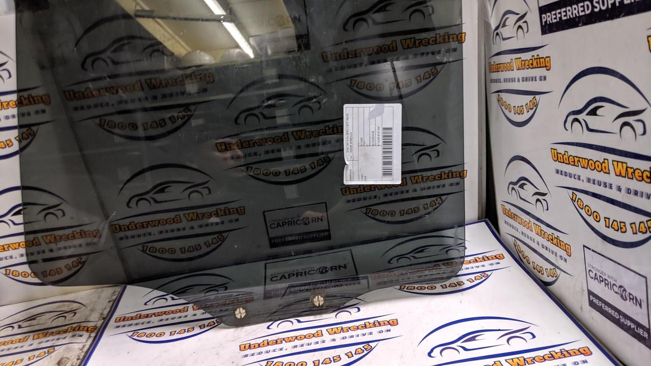 View Auto part Left Rear Door Window Mitsubishi Pajero 2014
