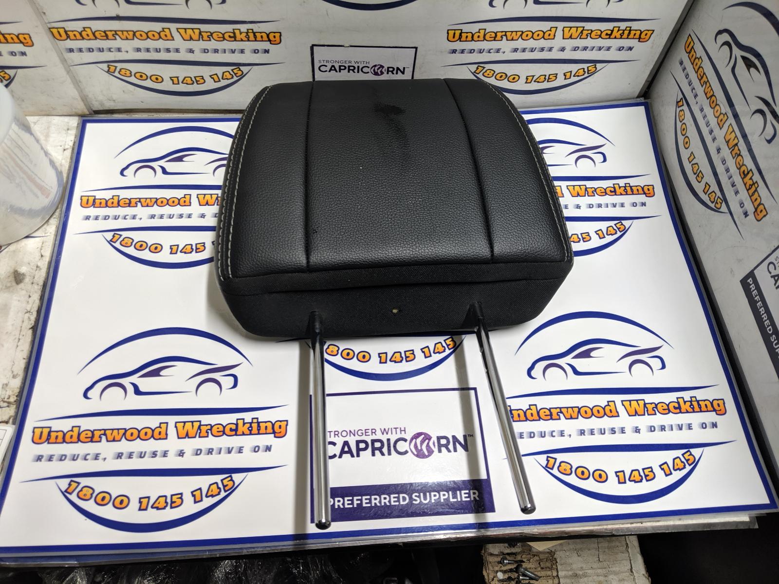 View Auto part Headrest Mitsubishi Pajero 2014