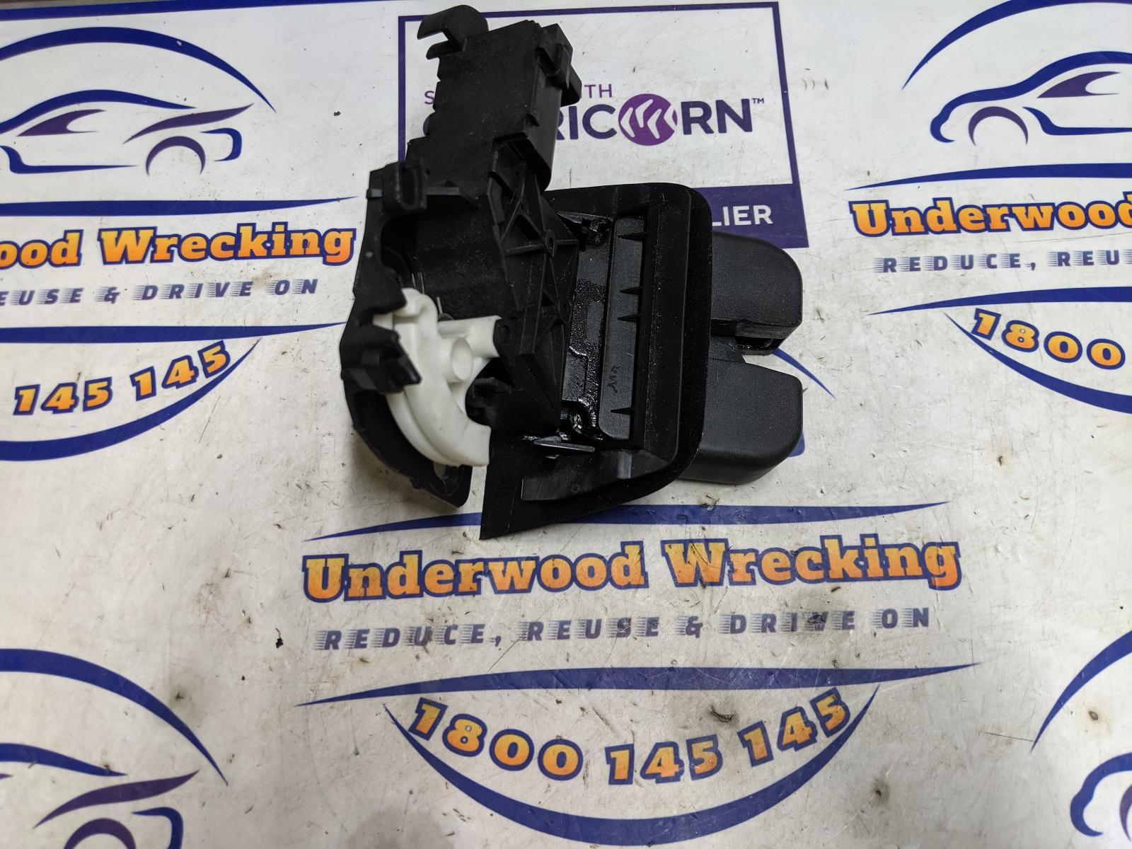 View Auto part Door/Boot/Gate Lock Audi A3 2006