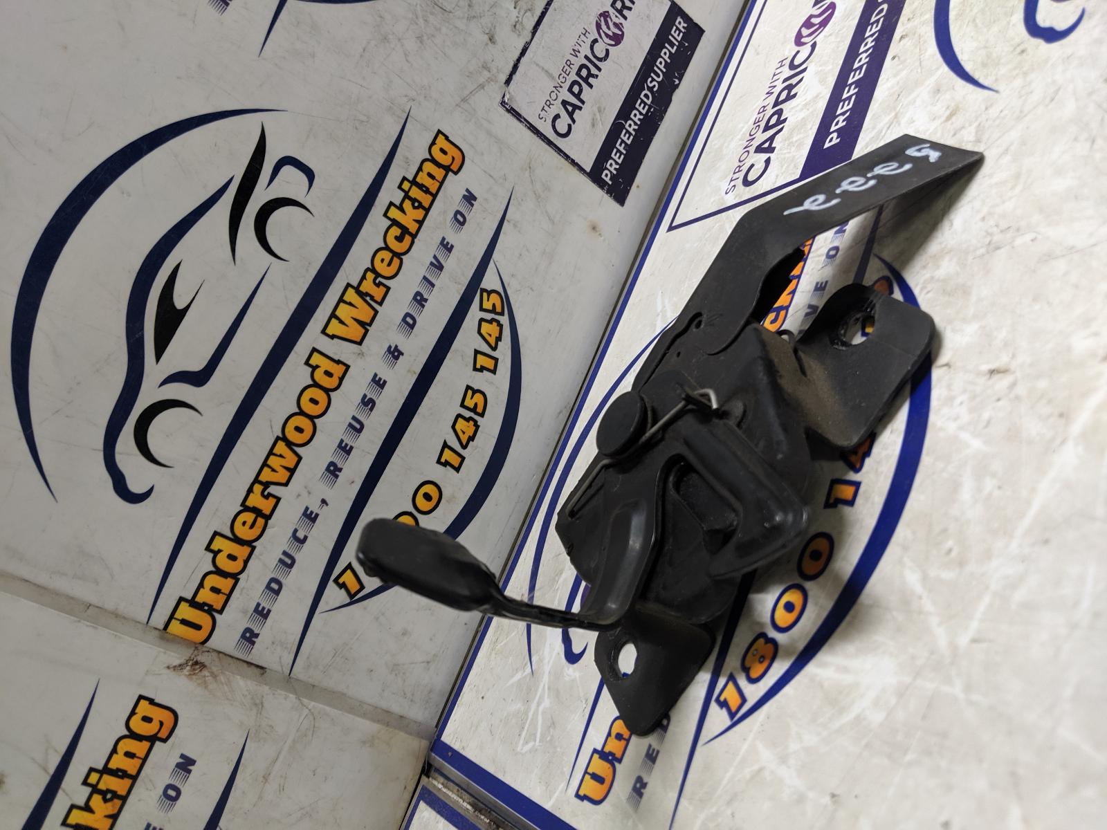 View Auto part Bonnet Lock/Support Great Wall Cannon Ute 2022