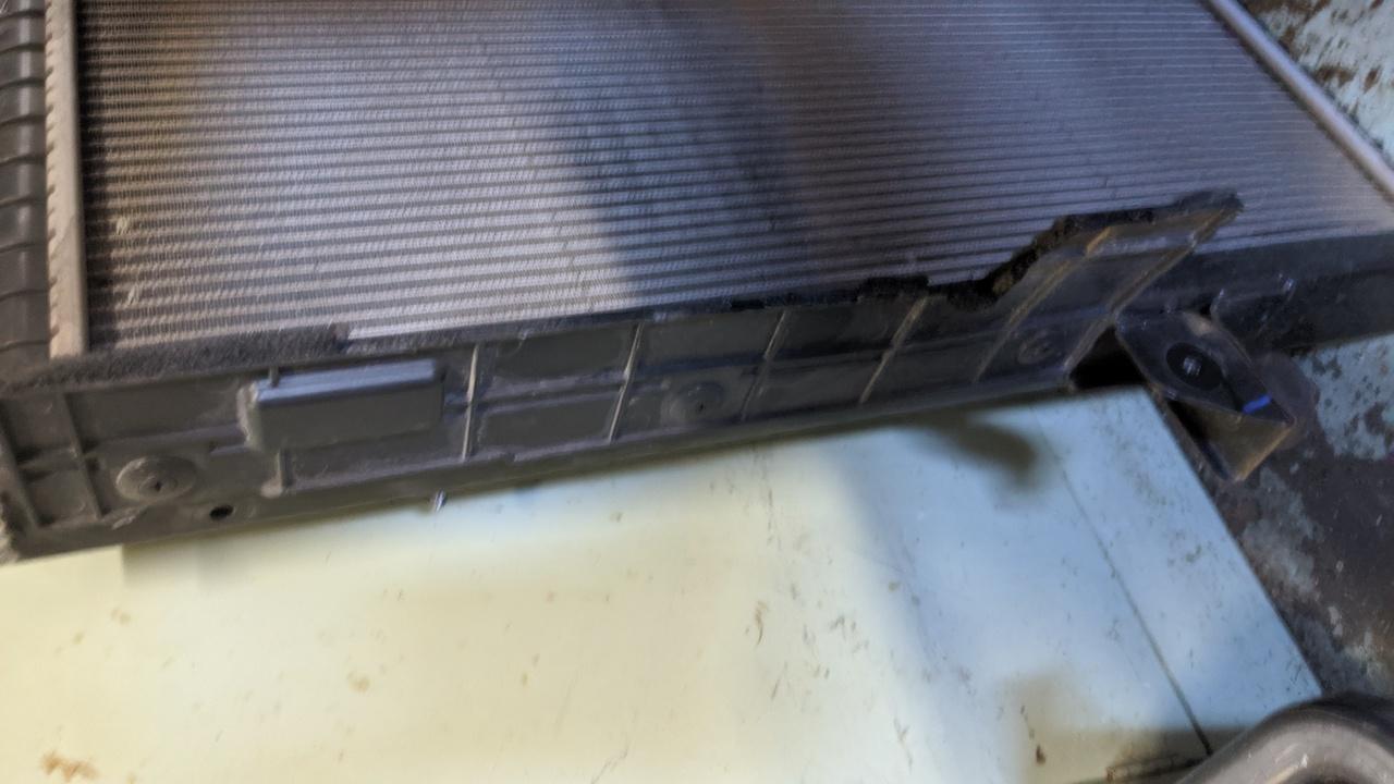 View Auto part Radiator Great Wall Cannon Ute 2022