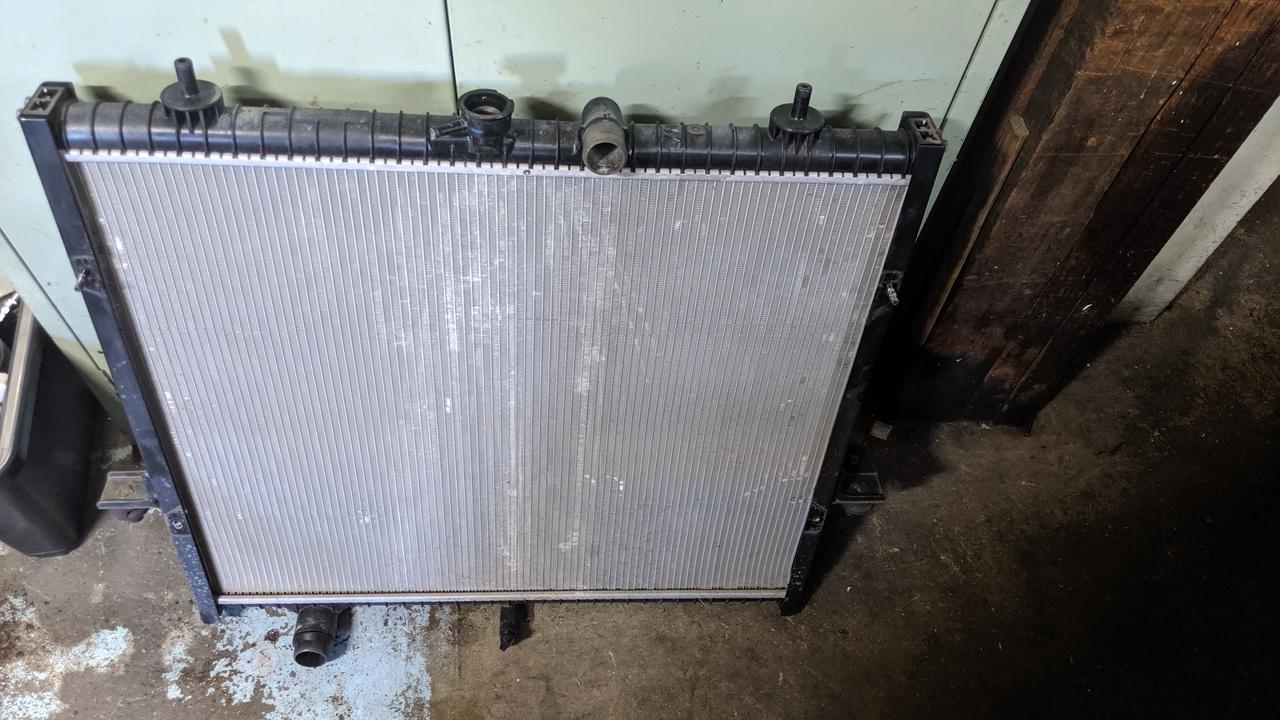 View Auto part Radiator Great Wall Cannon Ute 2022