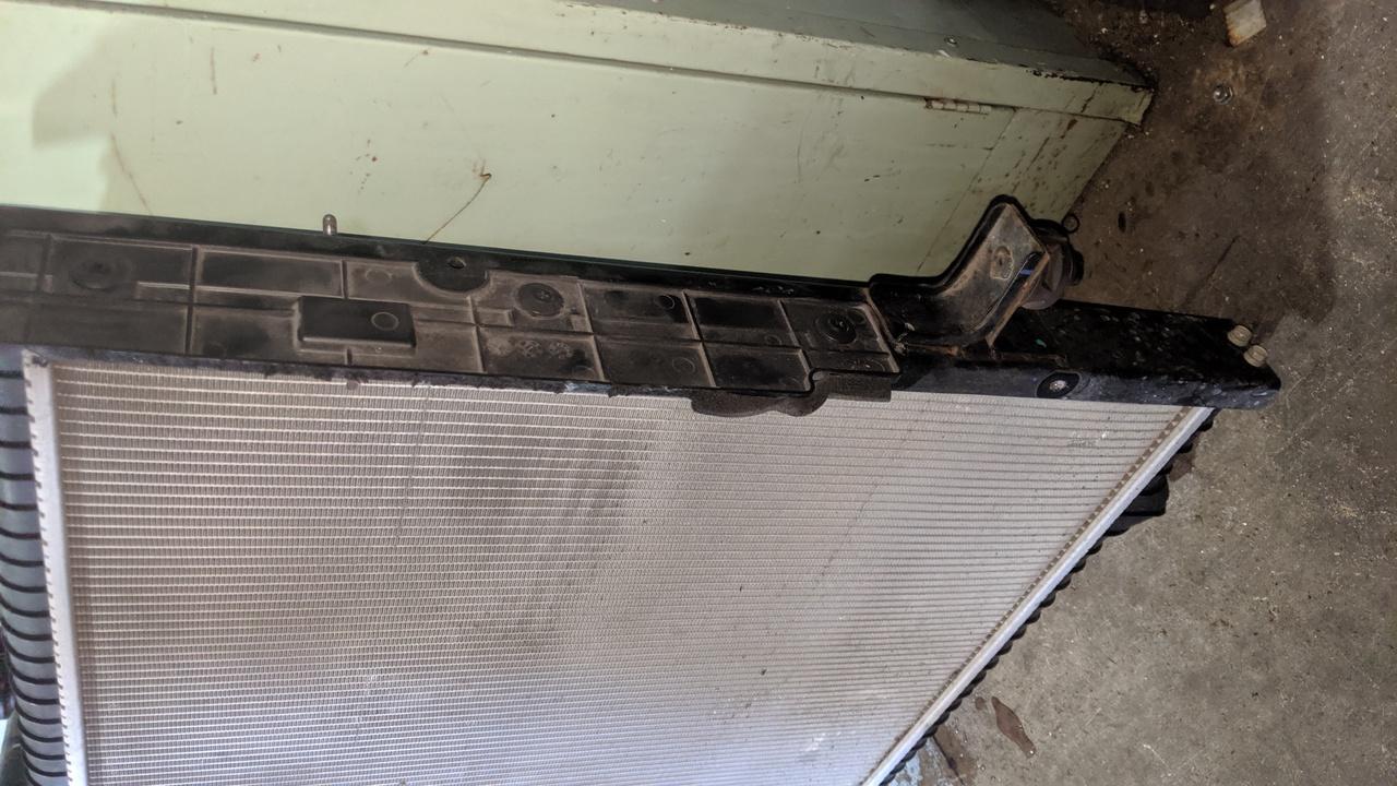 View Auto part Radiator Great Wall Cannon Ute 2022