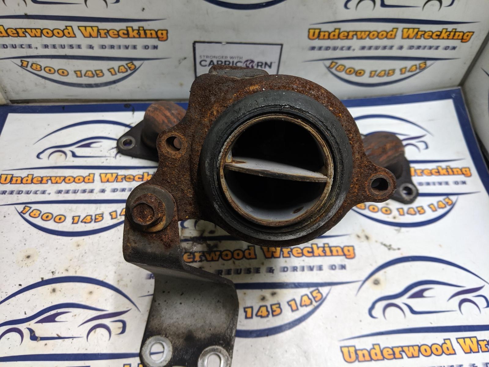View Auto part Manifold Honda Crv 2004