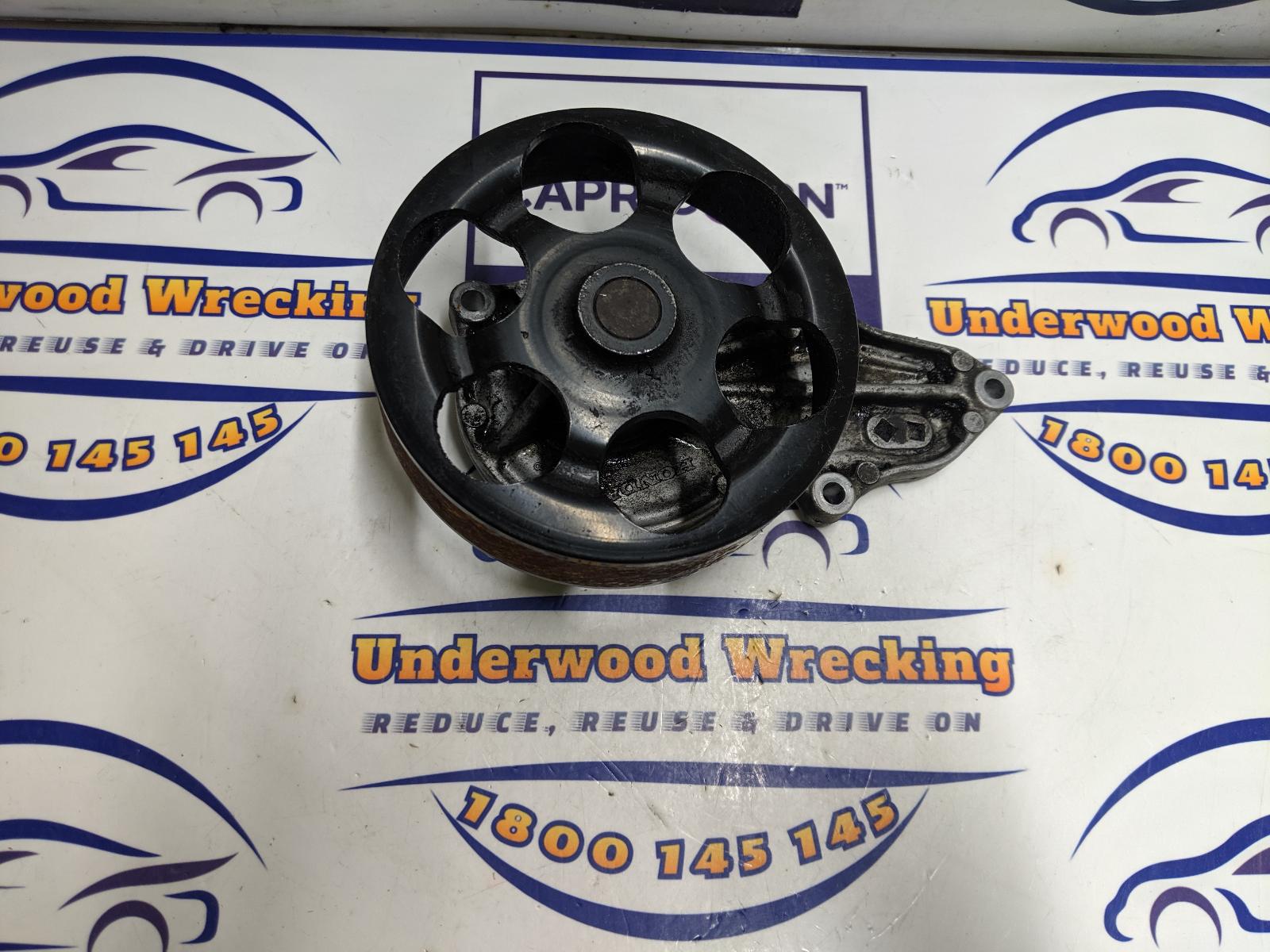 View Auto part Water Pump Honda Crv 2004