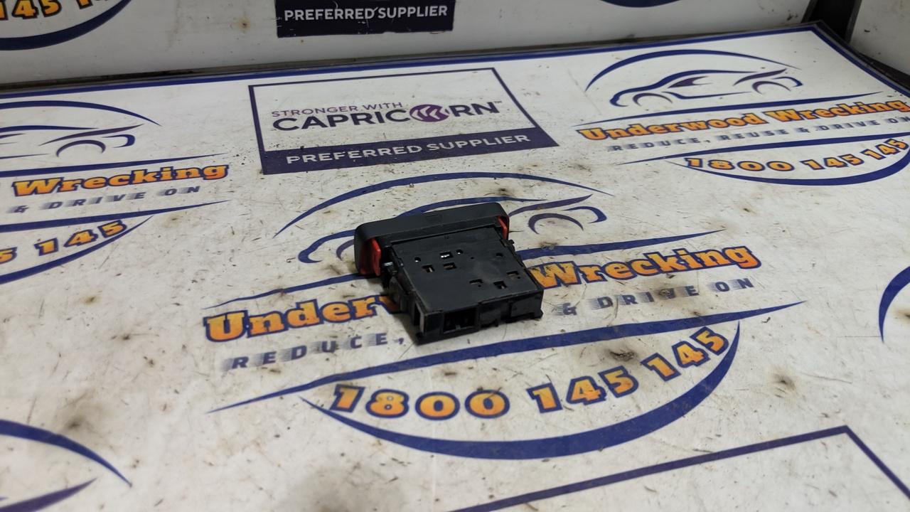 View Auto part Misc Switch/Relay Isuzu Dmax 2023