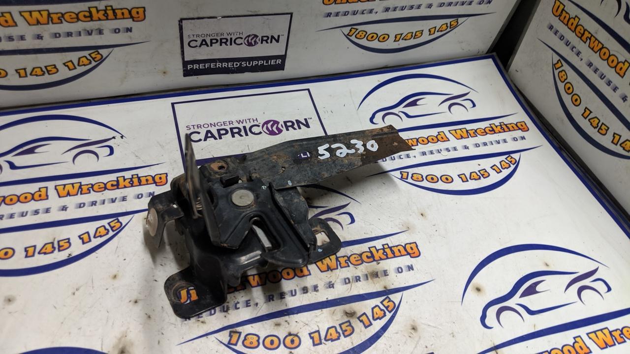 View Auto part Bonnet Lock/Support Isuzu Dmax 2023