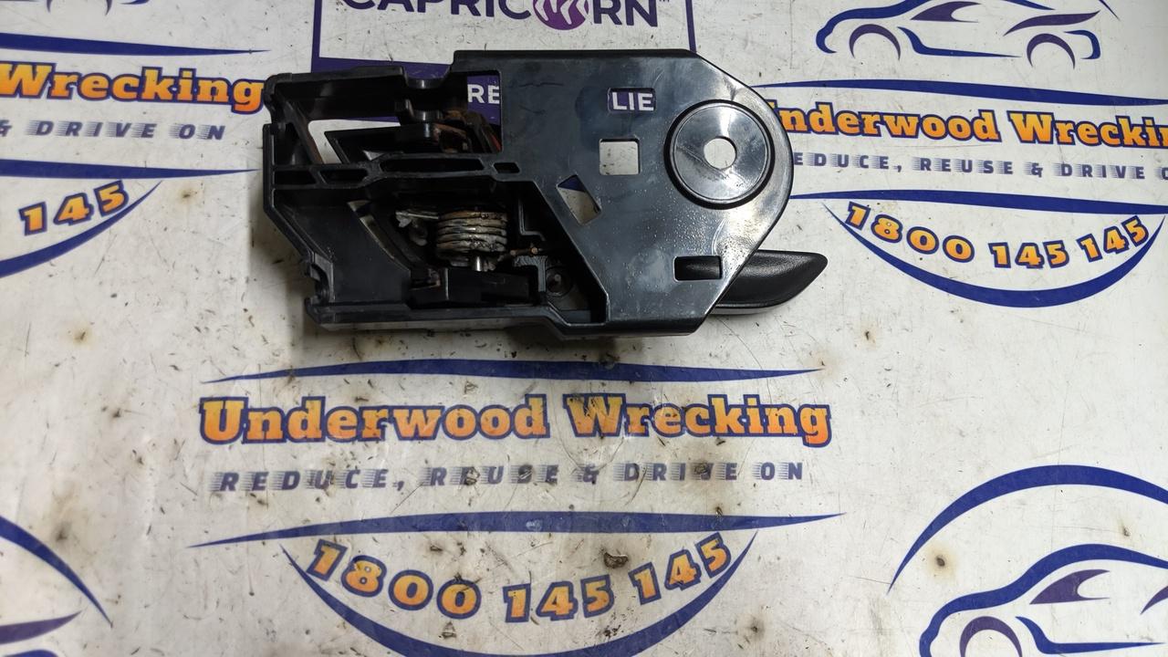 View Auto part Door Handle Isuzu Dmax 2023