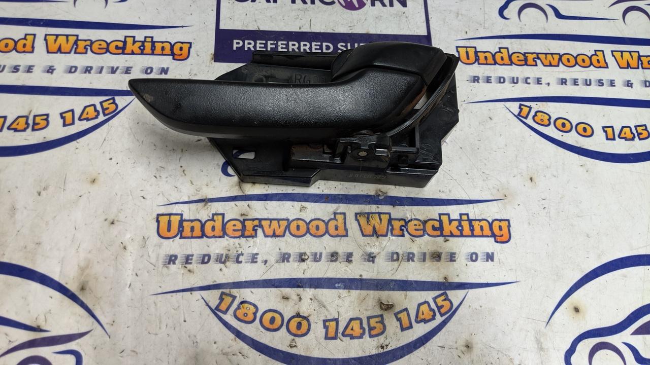 View Auto part Door Handle Isuzu Dmax 2023