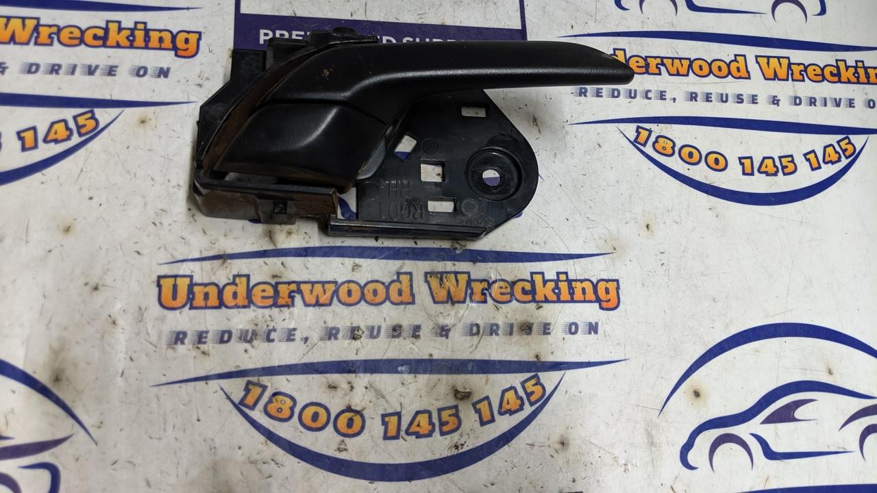 View Auto part Door Handle Isuzu Dmax 2023