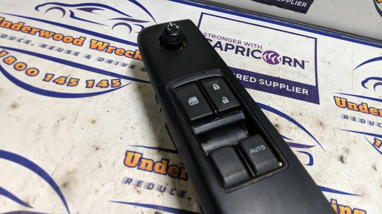 View Auto part Pwr Dr Wind Switch Isuzu Dmax 2023