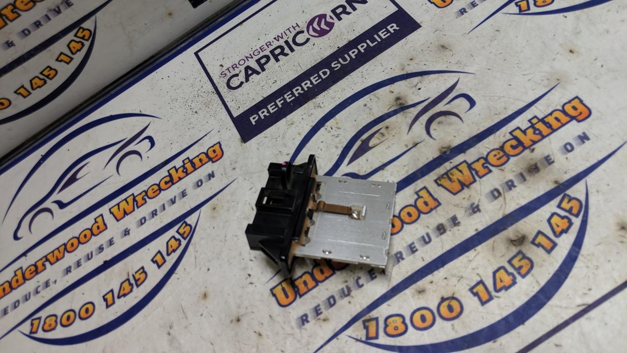 View Auto part Fan Speed Resistor Isuzu Dmax 2023