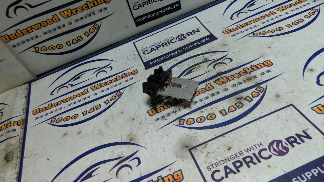 View Auto part Fan Speed Resistor Isuzu Dmax 2023