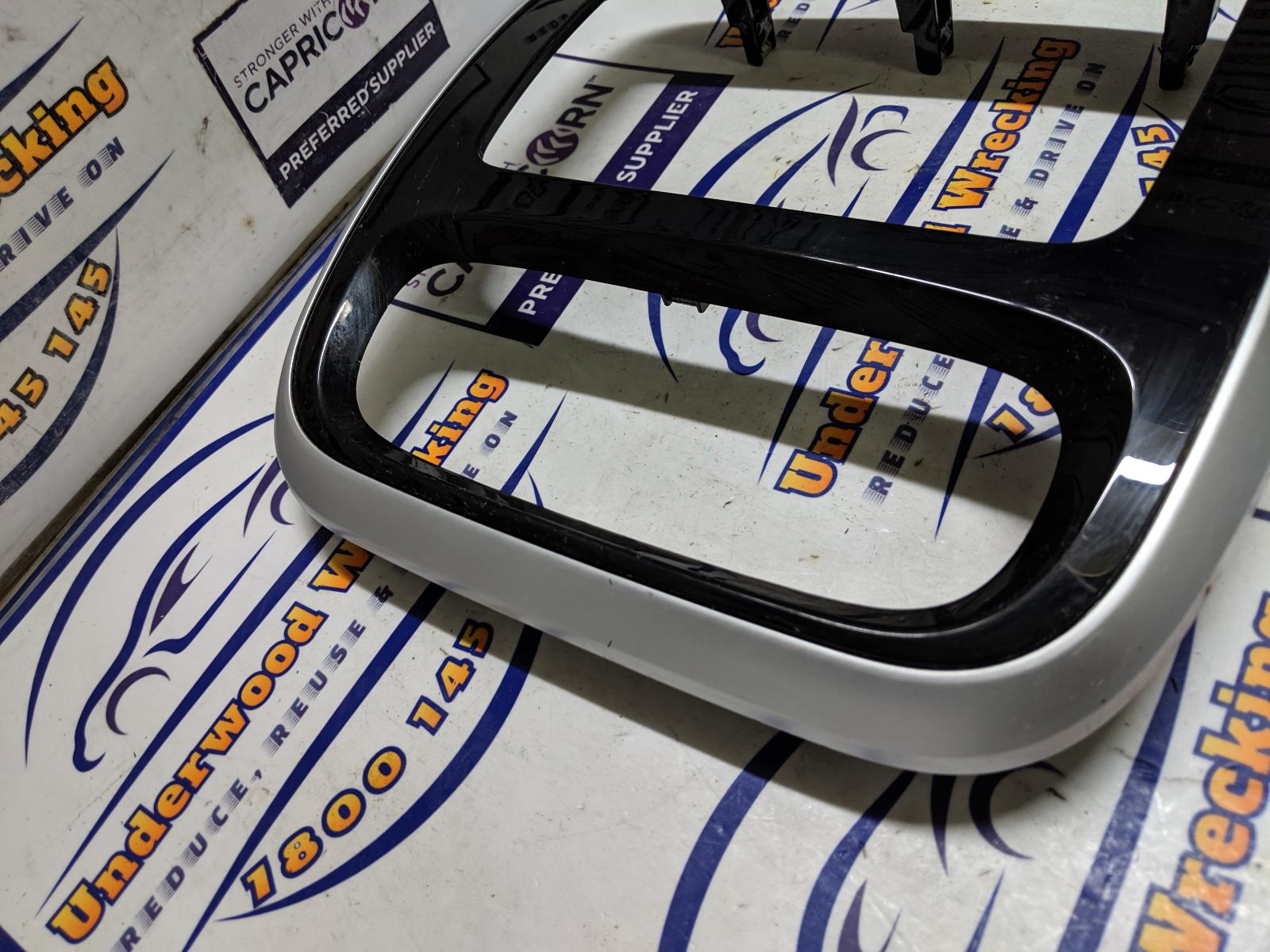 View Auto part Trim Panel Renault Trafic 2017