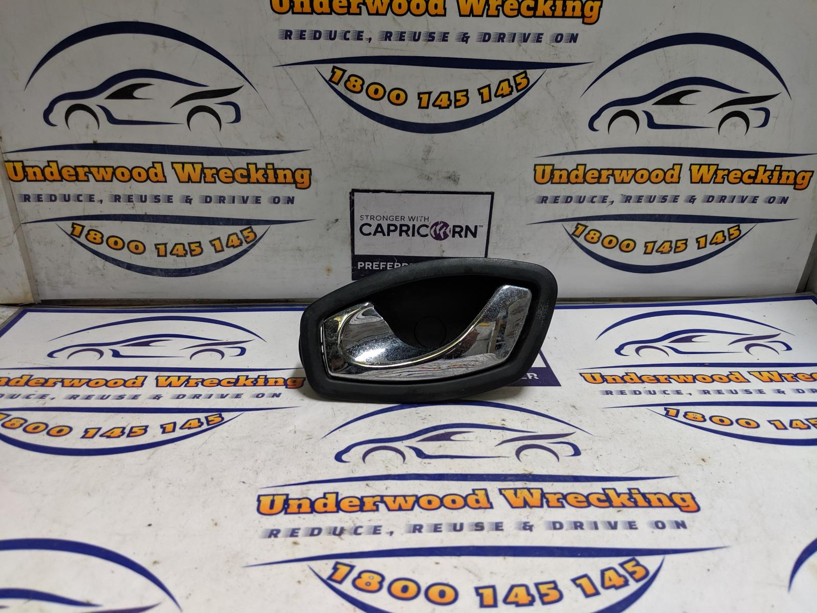 View Auto part Door Handle Renault Trafic 2017