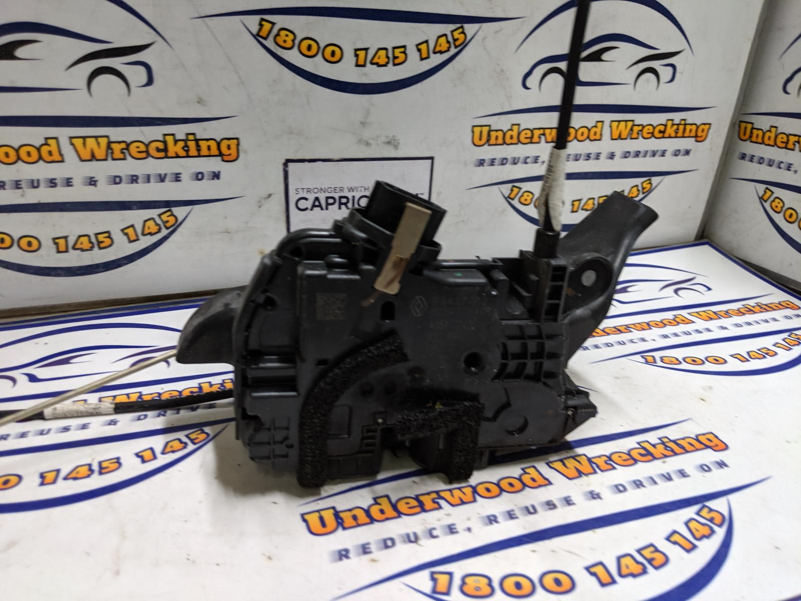 View Auto part Door/Boot/Gate Lock Renault Trafic 2017