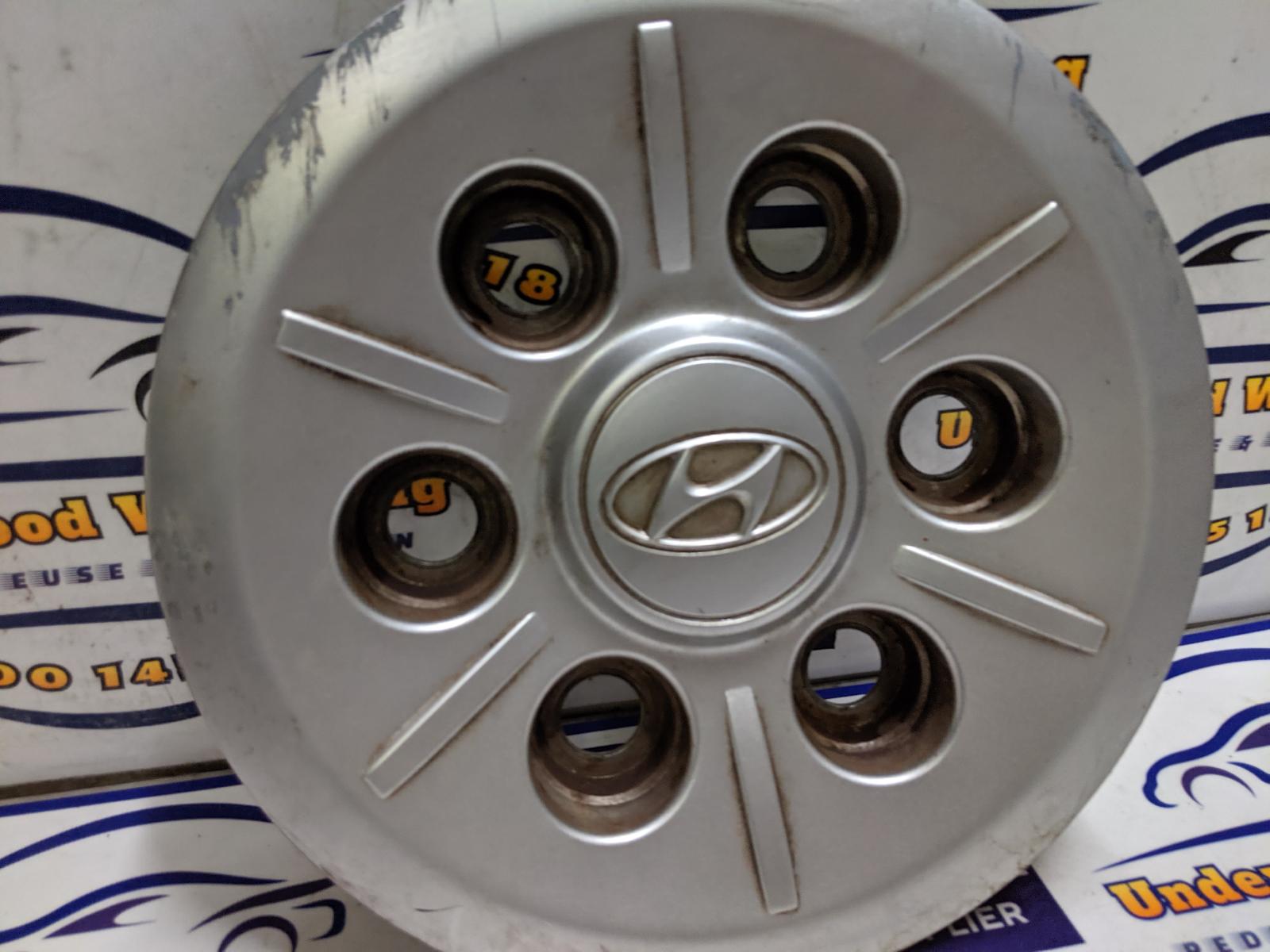 2016 Hyundai Iload/imax Wheel Cover/Hub Cap View Auto part Wheel Cover/Hub Cap Hyundai Iload/imax 2016