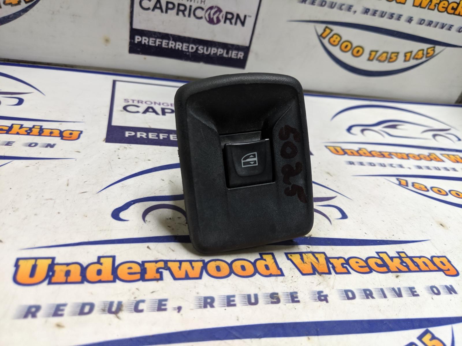 View Auto part Pwr Dr Wind Switch Renault Trafic 2017